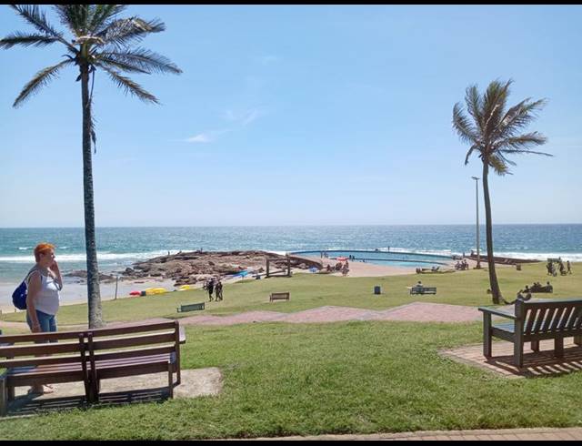 LAND FOR SALE IN UMKOMAAS